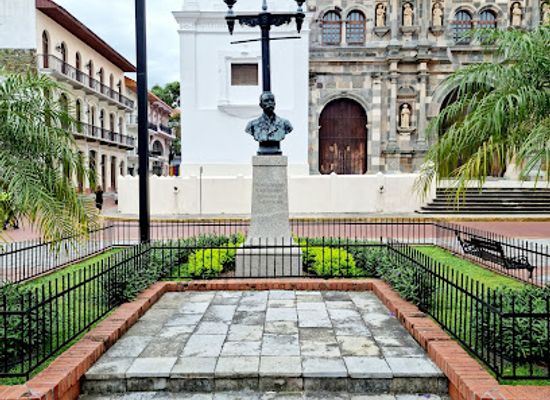 panama/western-panama/landmark/independence-square