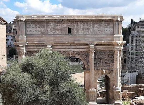 italy/rome/landmark/septimius-severus-arch