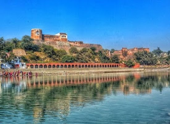 india/kashmir-valley/landmark/akhnoor-fort