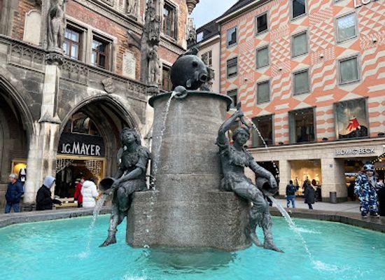 germany/upper-palatinate/landmark/fischbrunnen