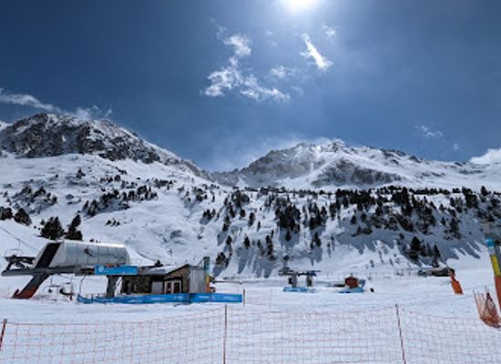 andorra/grau-roig/landmark/restaurant-llac-de-cubil-grandvalira