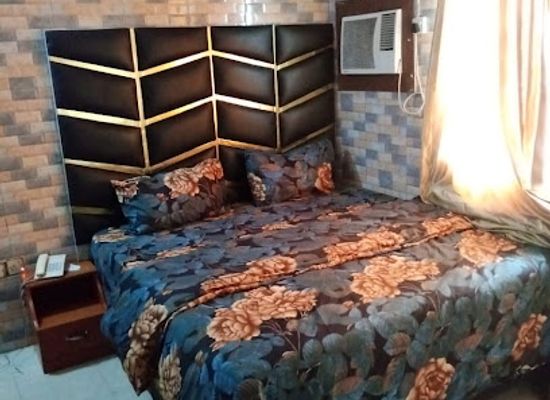 nigeria/warri/landmark/acemco-express-holiday-inn