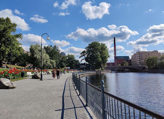 finland/tampere/keskusta/landmark/koskipuisto-park