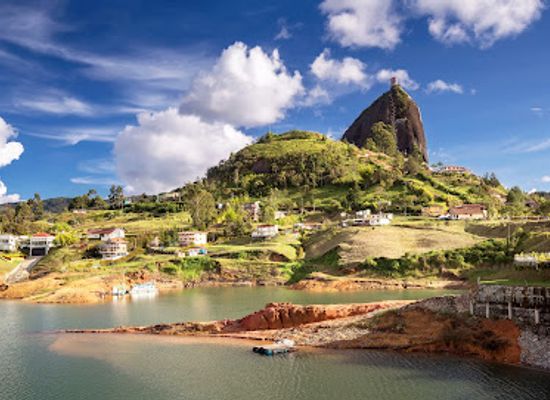 colombia/amazon/landmark/aracanto-colombia-travel-specialists