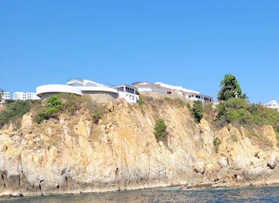 mexico/acapulco/acapulco-dorado/landmark/fiesta-bonanza-yachts