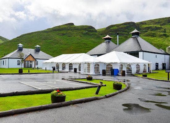 united-kingdom/isle-of-arran/attraction/lochranza-distillery-2