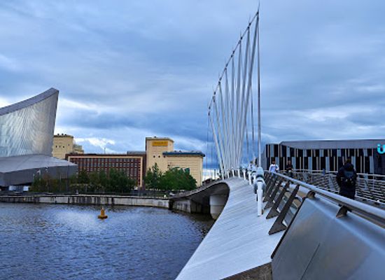 united-kingdom/manchester/attraction/media-city-footbridge