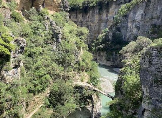 albania/gjirokaster/landmark/ura-e-vjeter-e-zaberzanit