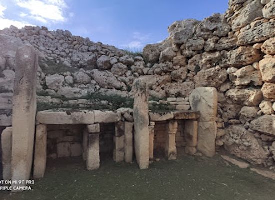 malta/western-district/landmark/it-tempji-tal-ggantija