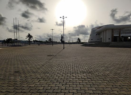 benin/cotonou/haie-vive/landmark/esplanade-des-amazones