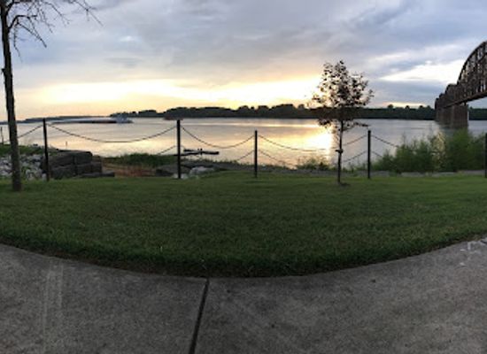 kentucky/henderson/landmark/henderson-river-front