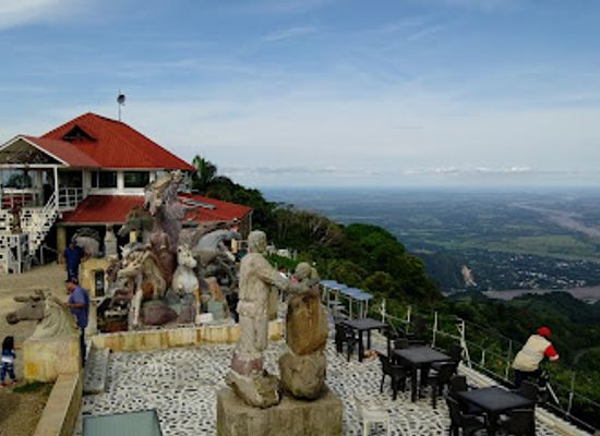 colombia/villavicencio/landmark/mirador-la-piedra-del-amor