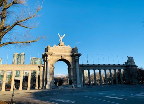 canada/greater-toronto-area/landmark/princes-gates