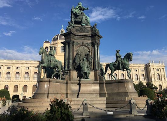 austria/vienna/landmark/maria-theresien-platz