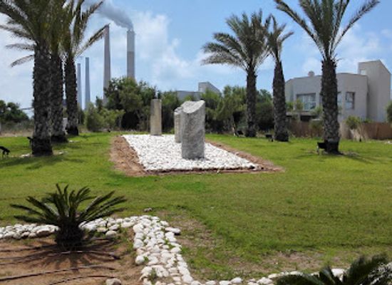 israel/caesarea/caesarea-national-park/landmark/quarry-park