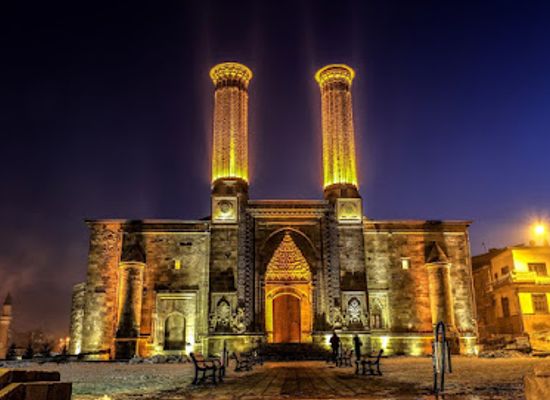 turkiye/palandoken/landmark/double-minaret-madrasa