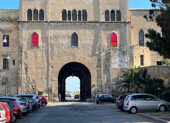 italy/palermo/kalsa/landmark/porta-dei-greci