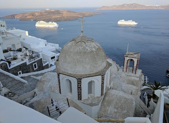 greece/santorini/landmark/archaeological-museum-of-thera