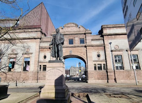 united-kingdom/aberdeen/attraction/general-gordon-statue