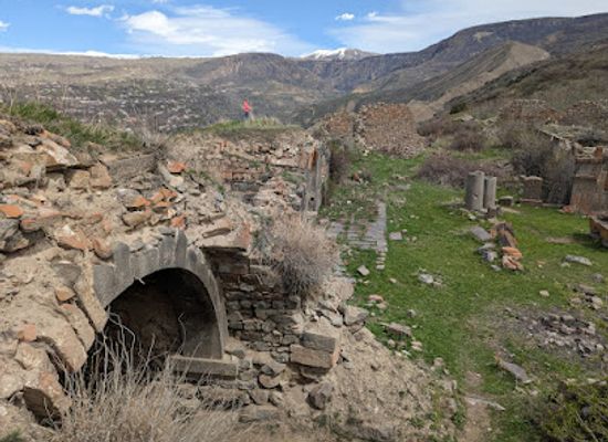 armenia/vayots-dzor/landmark/khosrov-forest-state-reserve