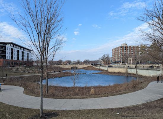 illinois/champaign/landmark/helms-park