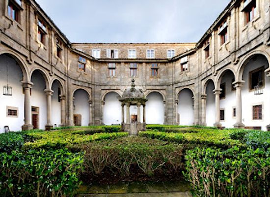 spain/santiago-de-compostela/ensanche/landmark/hospital-real-de-santiago-de-compostela