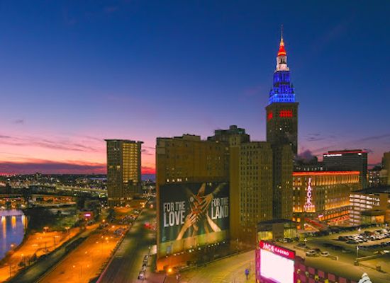 ohio/cleveland/landmark/landmark-office-towers