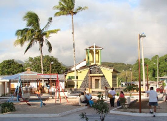 ecuador/puerto-baquerizo-moreno/landmark/treehouse