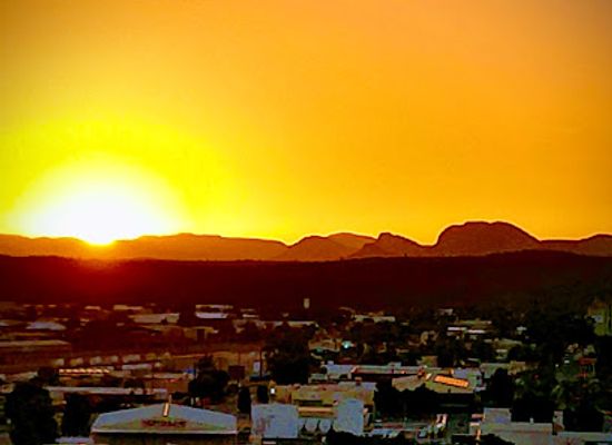australia/red-centre/landmark/alice-plaza