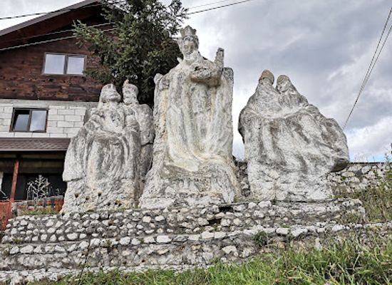 romania/dambovita/landmark/ansamblul-sculptural-hora