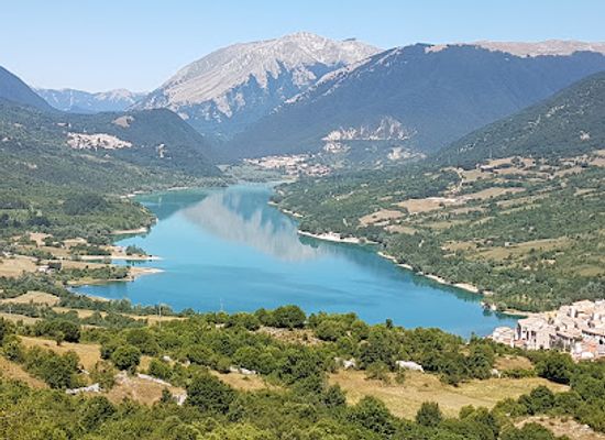 italy/abruzzo-national-park/landmark/national-park-of-abruzzo