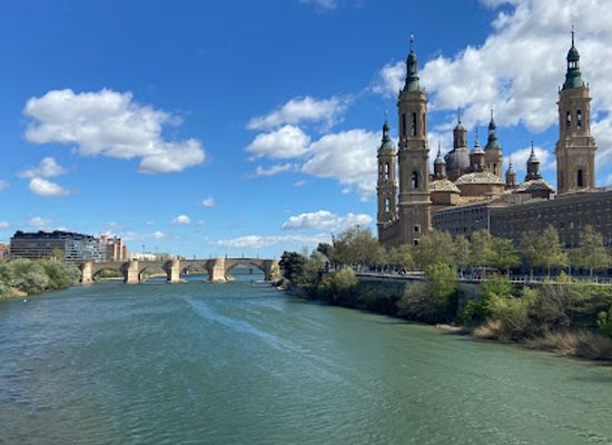 spain/zaragoza/landmark/puente-de-santiago