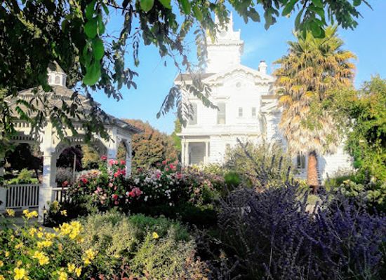 california/san-francisco-peninsula/landmark/meek-estate-carriage-house