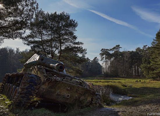 germany/aachen/landmark/panzerwracks-m41-walker-bulldog-panzer-m47-patton-panzer