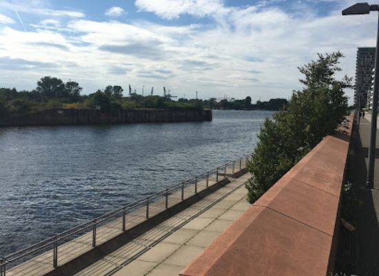 germany/bremen/uberseestadt/landmark/uberseepromenade