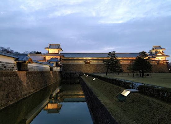 japan/kanazawa/kanazawa-castle-park/landmark/gojukken-nagaya-kanazawa-castle