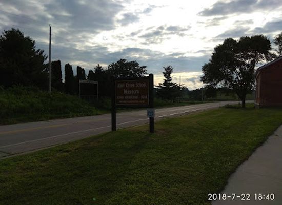 iowa/prairie-pothole-region/landmark/abbe-creek-school-museum