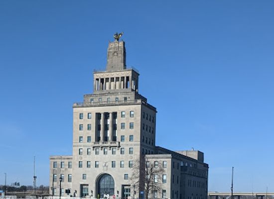 iowa/central-iowa/landmark/veterans-memorial-building