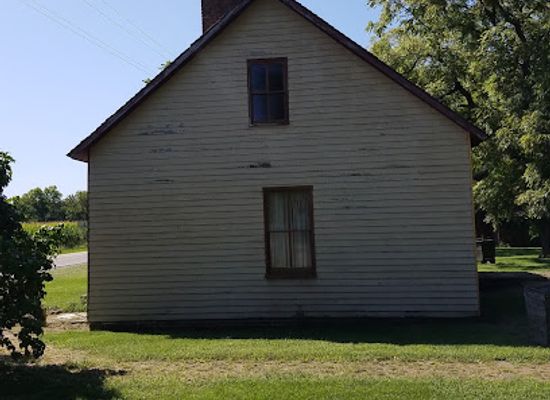 illinois/wabash-valley/landmark/moore-home-state-historic-site