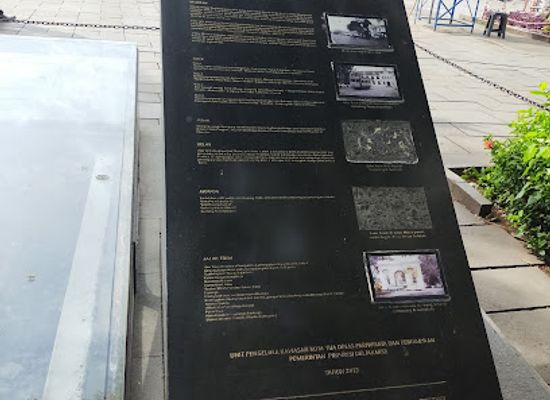 indonesia/jakarta/west-jakarta/landmark/monumen-jalur-trem
