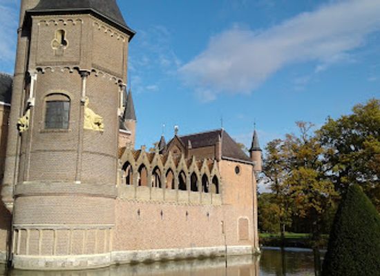 netherlands/north-brabant/landmark/heeswijk-castle