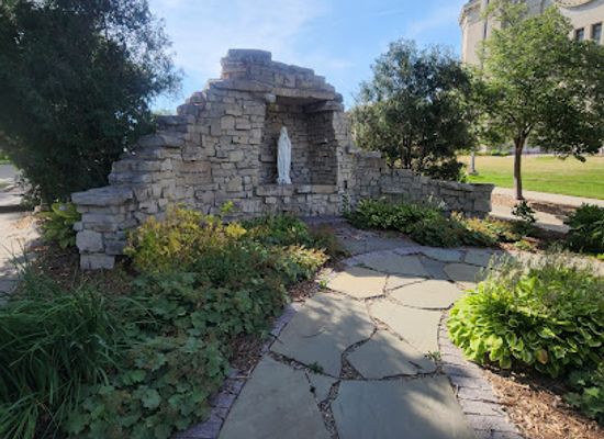 south-dakota/sioux-falls/landmark/cathedral-of-saint-joseph