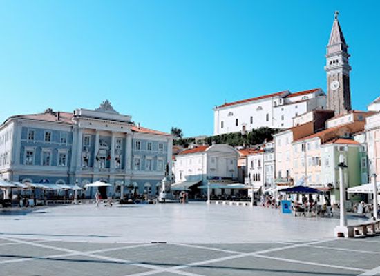 slovenia/portoroz/landmark/tartini-plaza