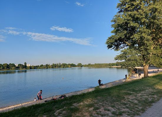 croatia/zagreb/jarun-lake/landmark/park-za-pse-jarun