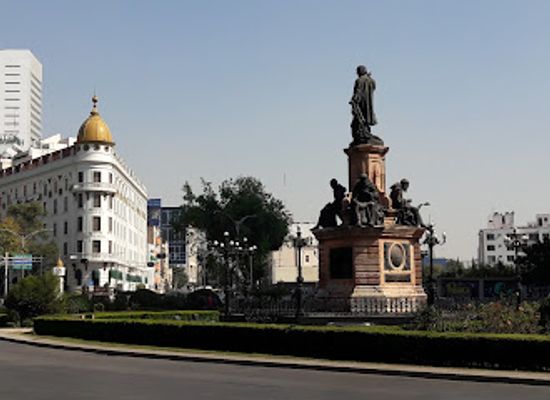 mexico/central-mexico/landmark/monumento-a-colon