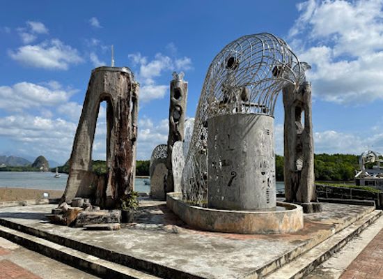 thailand/krabi/landmark/0-krabi-nok-awk-monument