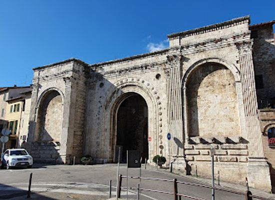 italy/perugia/landmark/saint-pietro-gate
