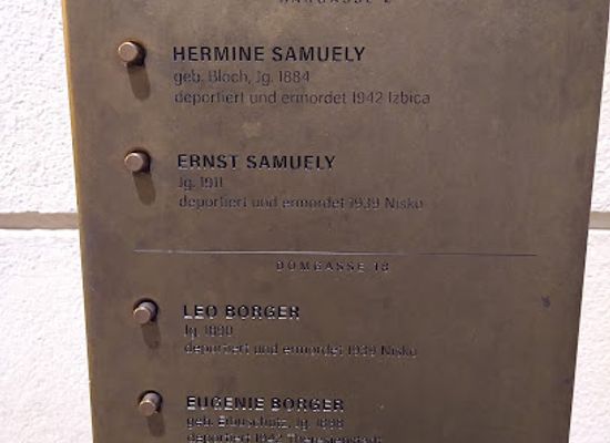 austria/linz/landmark/remembrance-ringbells