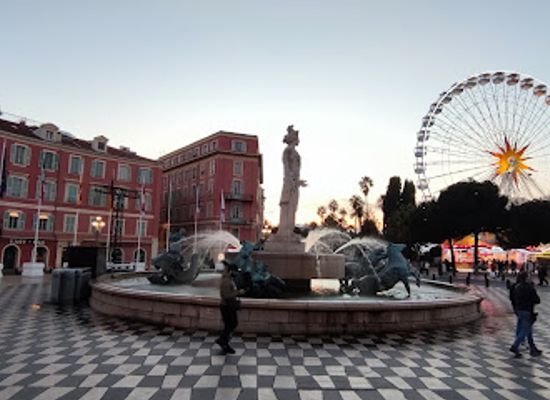 france/nice/landmark/la-promenade-des-anglais
