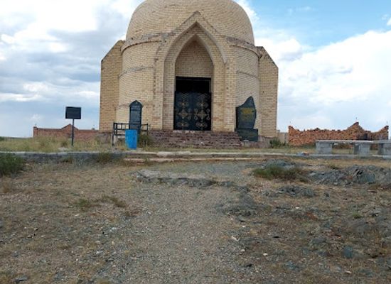 kazakhstan/central-kazakhstan/landmark/mausoleum-of-senkibai-batyr-orazgululy